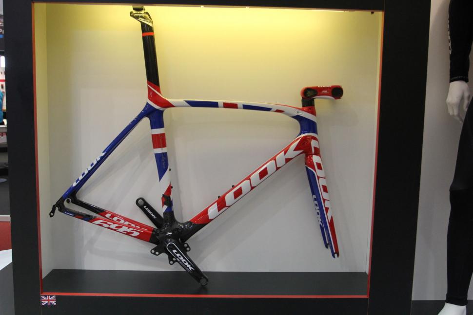 Look 695 store frameset